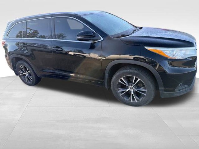 Used 2016 Toyota Highlander XLE AWD/4WD image 6