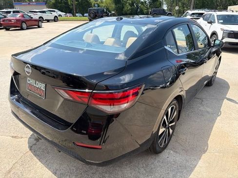 Used 2025 Nissan Sentra SV w/ SV Premium Package FWD image 6