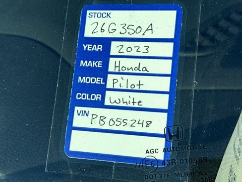 Used 2023 Honda Pilot Elite image 9
