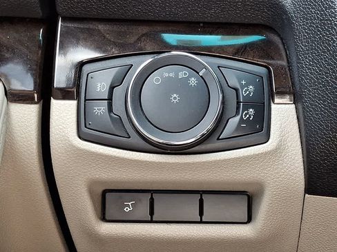 Used 2014 Ford Explorer Limited w/ Equipment Group 301A FWD image 21