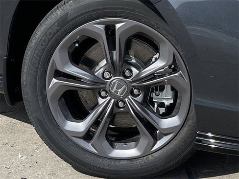 New 2026 Honda Accord EX-L image 9