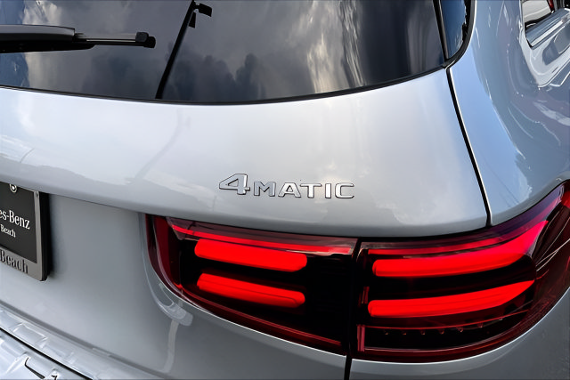 Certified 2026 Mercedes-Benz GLB 250 4MATIC image 33