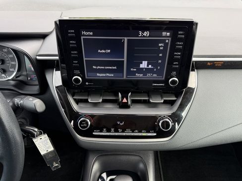 Used 2022 Toyota Corolla LE image 18