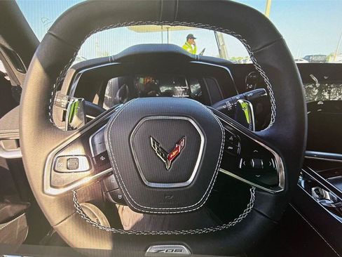Used 2025 Chevrolet Corvette Z06 RWD image 7