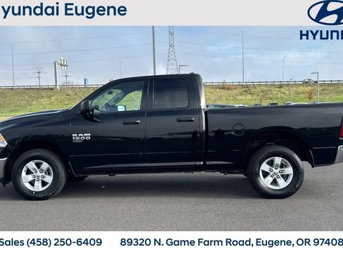Used 2024 RAM 1500 Classic SLT image 7
