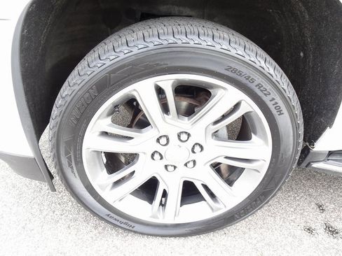 Used 2017 Cadillac Escalade Premium Luxury image 45