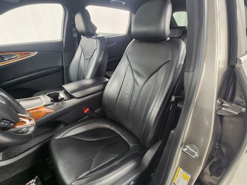 Used 2017 Lincoln MKX Reserve w/ Driver Assistance Package AWD/4WD image 10