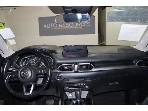 Used 2019 MAZDA CX-5 Touring image 14