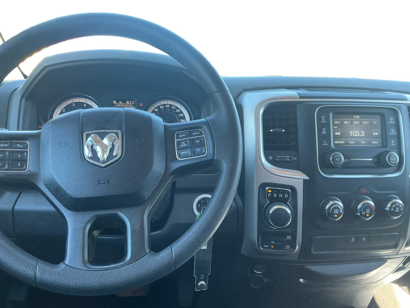 Used 2017 RAM 1500 Classic SLT AWD/4WD image 10