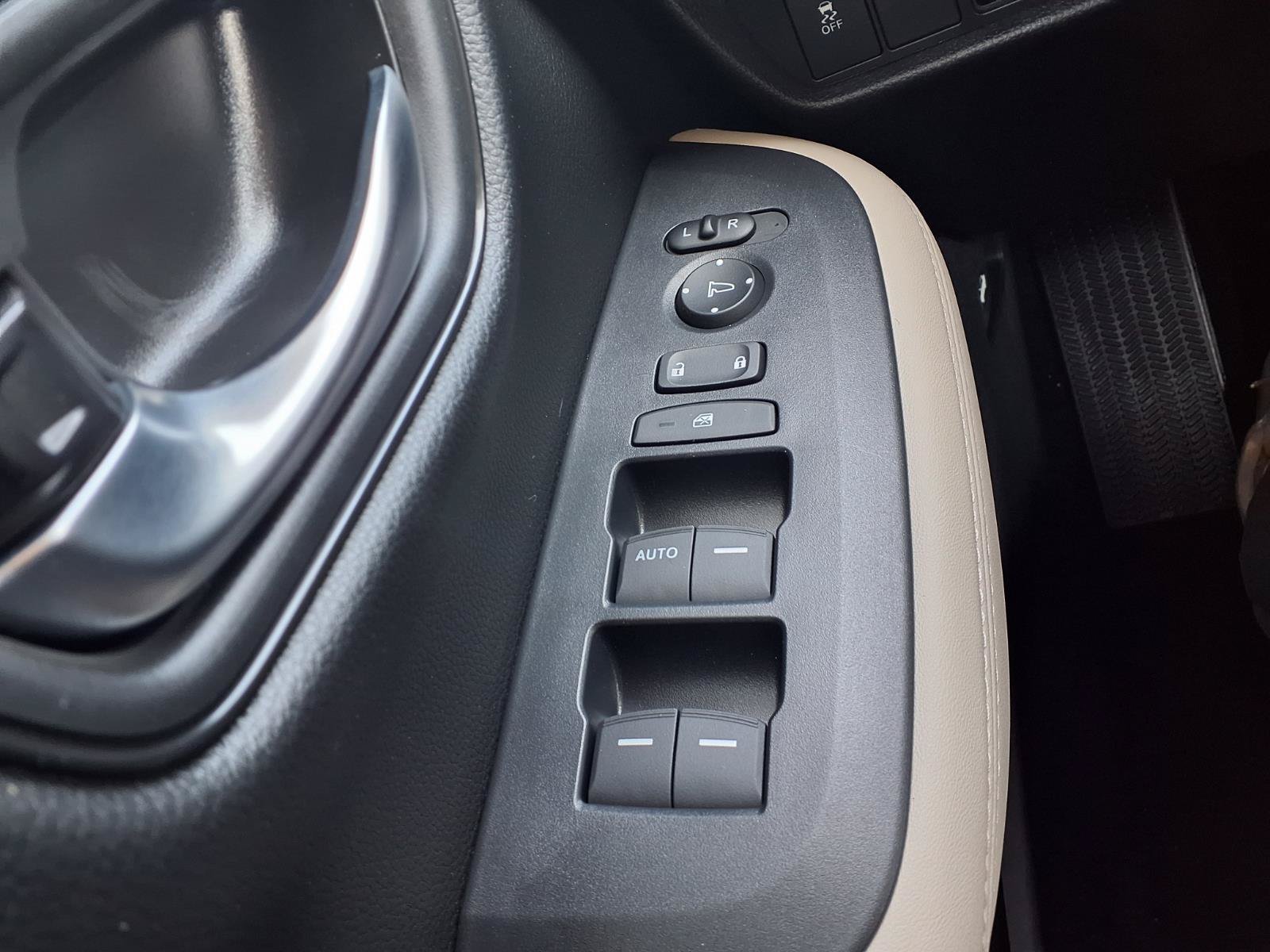 Certified 2027 Honda HR-V LX image 11