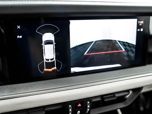 Certified 2024 Porsche Cayenne AWD/4WD image 24