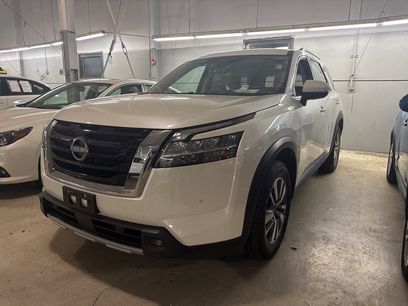 Used 2022 Nissan Pathfinder SL w/ Cargo Package