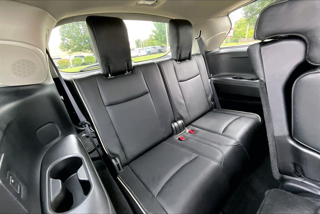 Certified 2018 INFINITI QX60 Luxe w/ Premium Plus Package AWD/4WD image 33