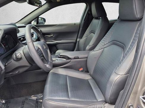 Used 2019 Lexus UX 200 w/ Accessory Package FWD image 16