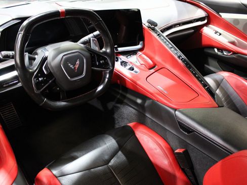 Used 2022 Chevrolet Corvette Stingray Preferred Cpe w/ Z51 Performance Package RWD image 17