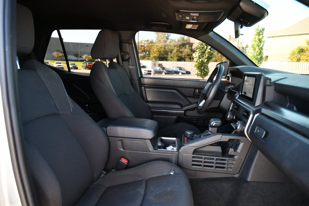 Used 2025 Toyota 4Runner SR5 AWD/4WD image 38
