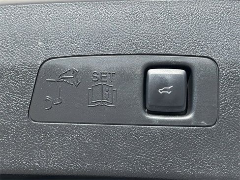 Used 2022 Lincoln Corsair FWD w/ Premium Package image 30