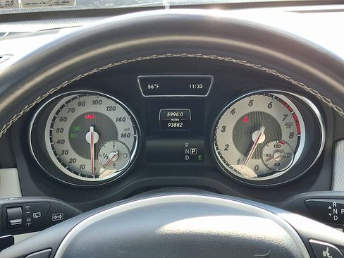 Used 2015 Mercedes-Benz GLA 250 4MATIC image 23