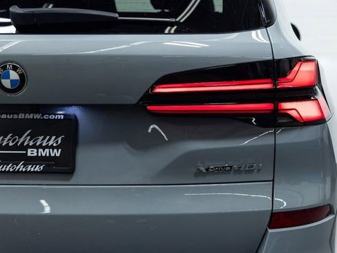 New 2026 BMW X5 xDrive40i w/ M Sport Package AWD/4WD image 11