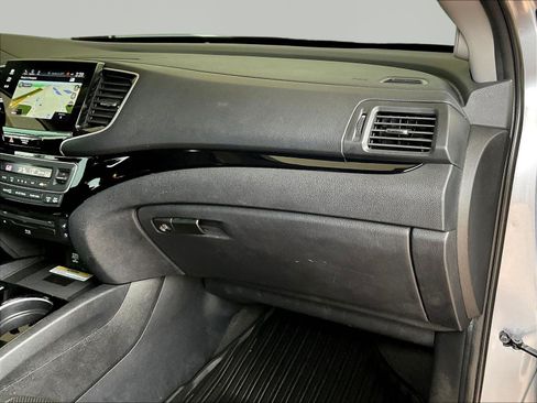 Used 2019 Honda Pilot Elite image 27