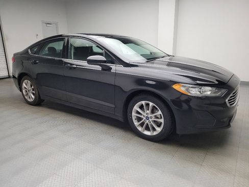 Used 2020 Ford Fusion SE FWD image 11