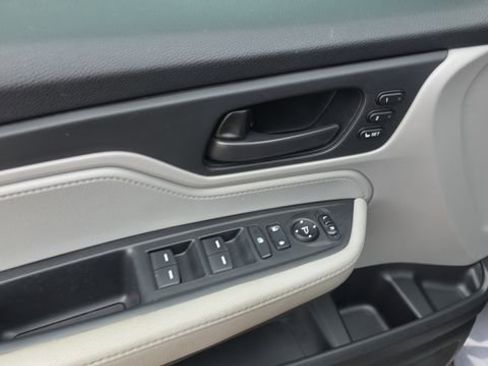 Used 2019 Honda Odyssey EX-L image 11