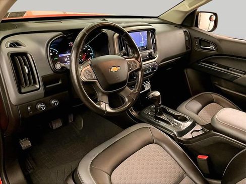 Used 2019 Chevrolet Colorado Z71 AWD/4WD image 12