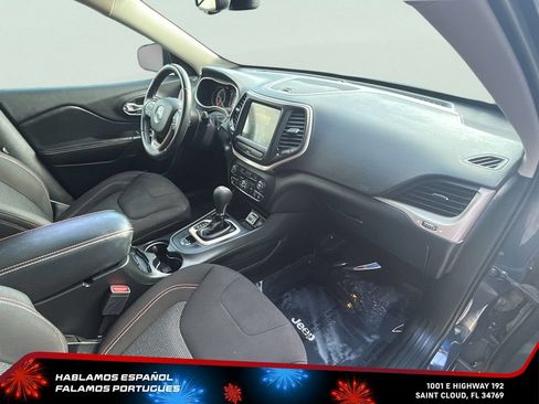 Used 2016 Jeep Cherokee 75th Anniversary FWD image 28