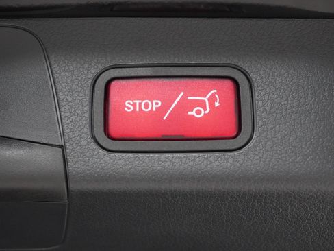 Used 2026 Mercedes-Benz GLB 250 image 7