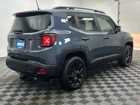 Used 2022 Jeep Renegade Altitude w/ Convenience Group image 12