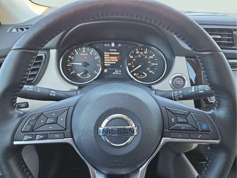 Used 2021 Nissan Rogue Sport SL w/ Premium Package image 24