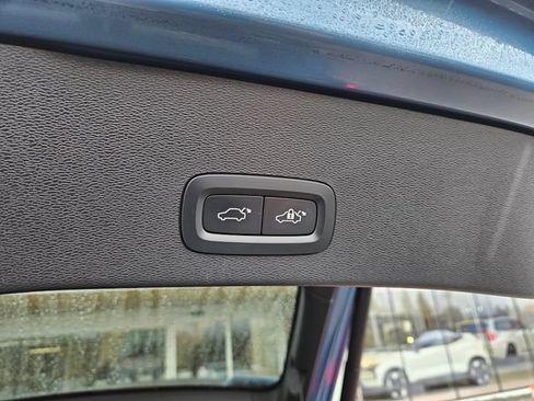 Certified 2023 Volvo C40 P8 Recharge Ultimate AWD/4WD image 13