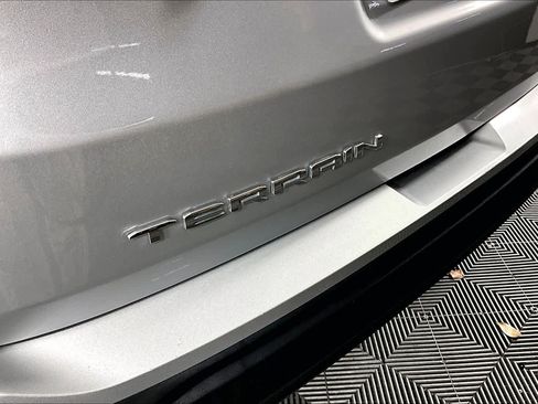 Used 2022 GMC Terrain SLE w/ Driver Convenience Package image 61