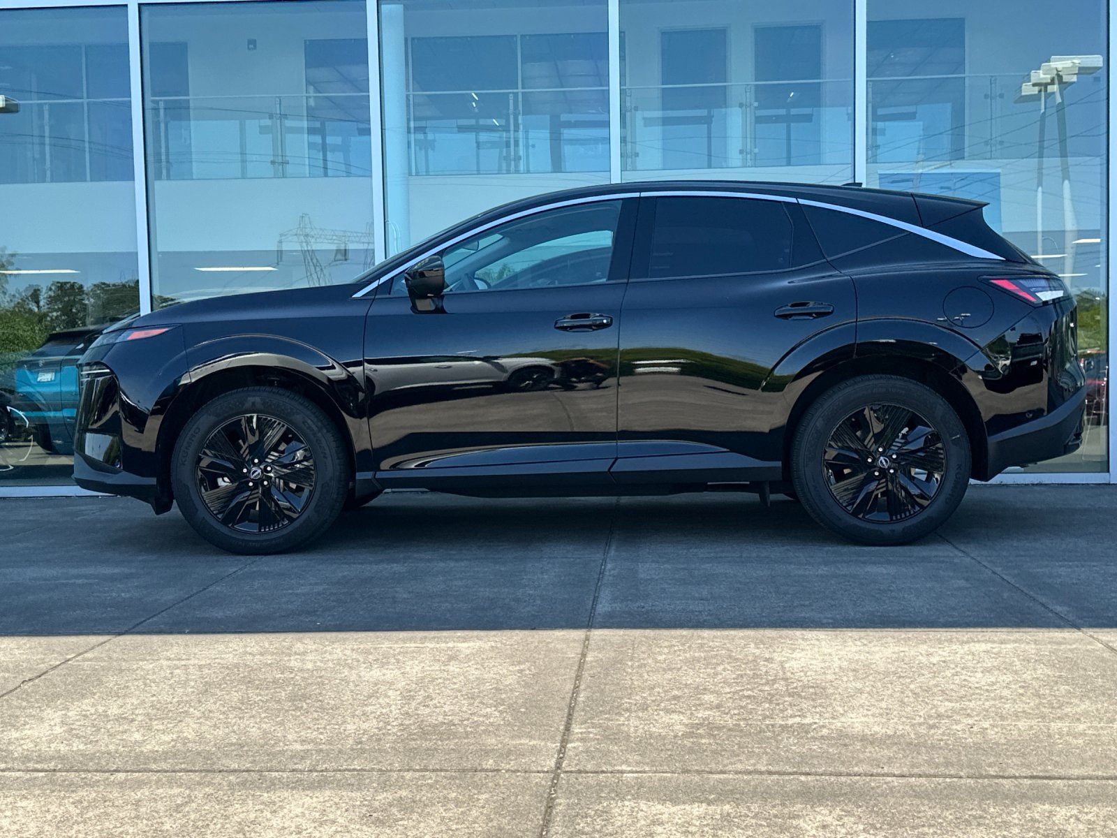 Certified 2025 Nissan Murano SV AWD/4WD image 7