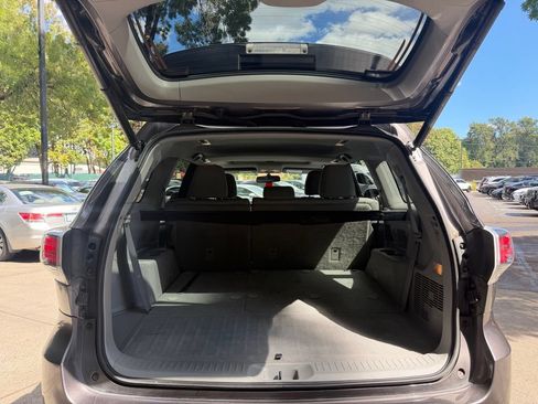 Used 2015 Toyota Highlander XLE AWD/4WD image 8