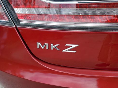 Used 2017 Lincoln MKZ Reserve FWD image 6