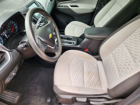 Used 2018 Chevrolet Equinox LS image 12