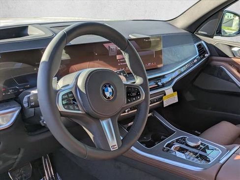 New 2026 BMW X5 xDrive40i w/ M Sport Package image 3