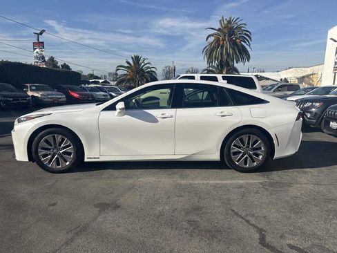 Used 2022 Toyota Mirai XLE w/ Advanced Technology Package image 5