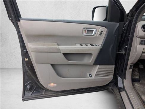 Used 2013 Honda Pilot Touring image 14