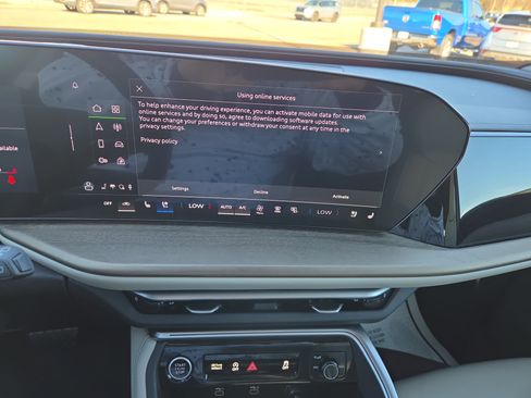 Used 2025 Audi Q5 Premium Plus w/ Premium Plus image 12