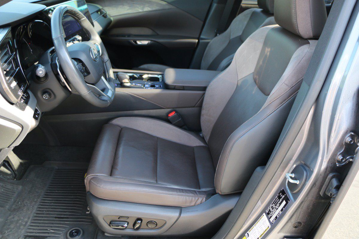 Used 2023 Lexus RX 350 FWD w/ Accessory Package image 26