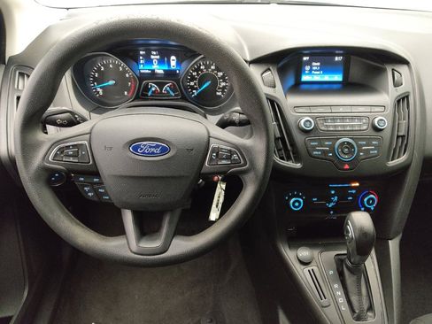 Used 2018 Ford Focus SE image 22
