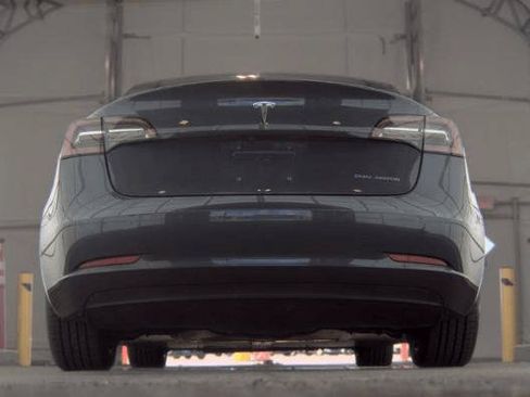 Used 2018 Tesla Model 3 Long Range AWD/4WD image 9