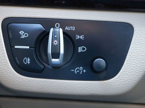 Used 2019 Audi Q5 2.0T Premium Plus w/ Premium Plus Package image 31