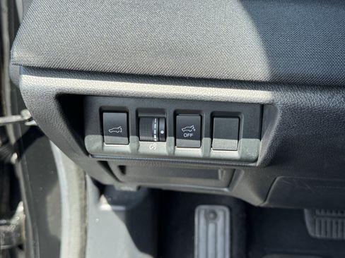 Used 2020 Subaru Outback Premium image 29