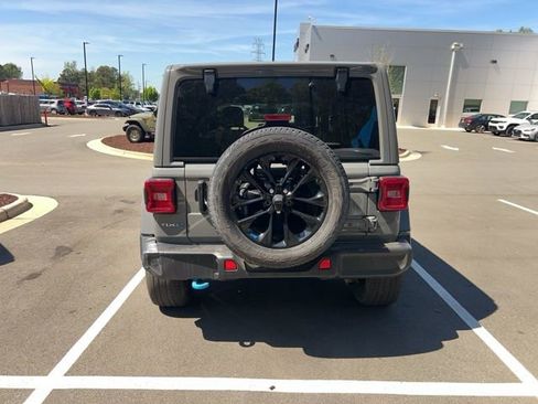 Used 2023 Jeep Wrangler Unlimited Sahara w/ Cold Weather Group image 12