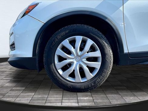 Used 2017 Nissan Rogue S AWD/4WD image 23