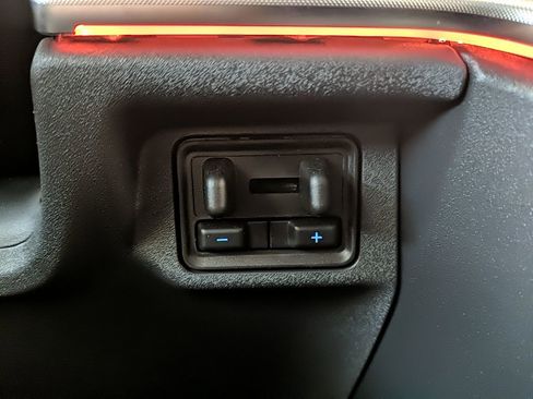 Used 2025 Ford Expedition Max Platinum image 29