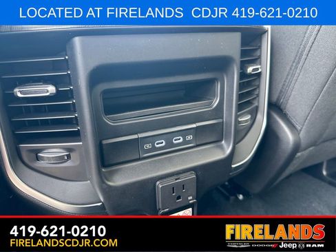New 2026 RAM 1500 4x4 Crew Cab image 11